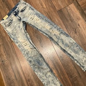 💙SOLD - MERCARI💙Ripped & Faded Skinny Jeans